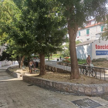 Diana Rooms And Apartment Σπλιτ Εξωτερικό φωτογραφία