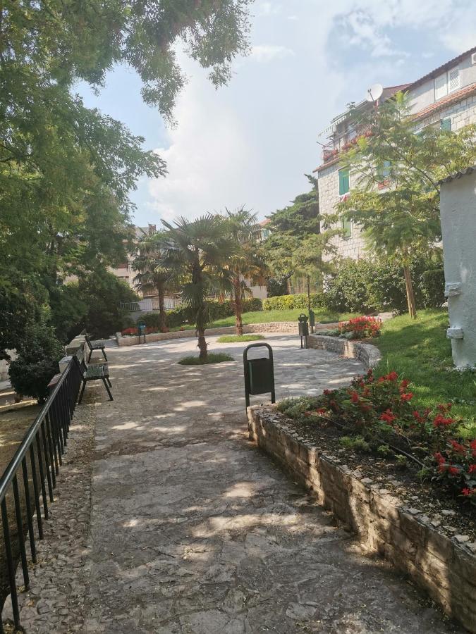Diana Rooms And Apartment Σπλιτ Εξωτερικό φωτογραφία